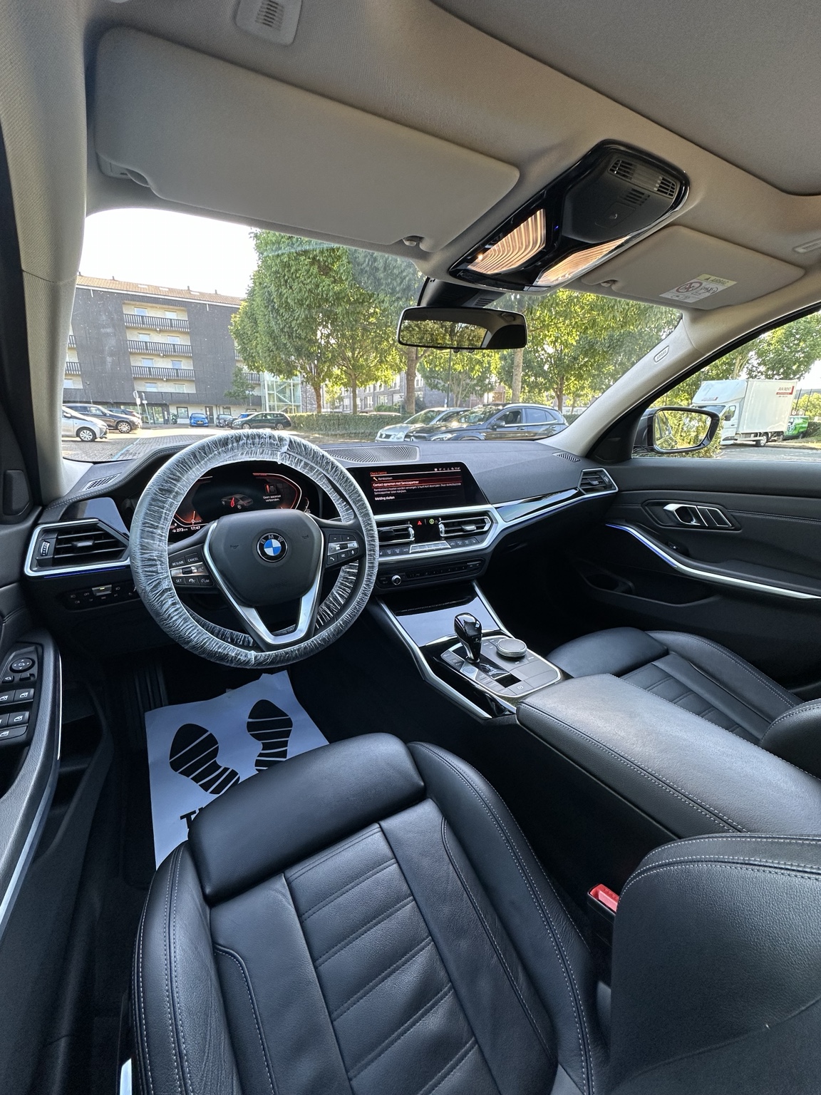 330i — cockpit en dashboard na de behandeling