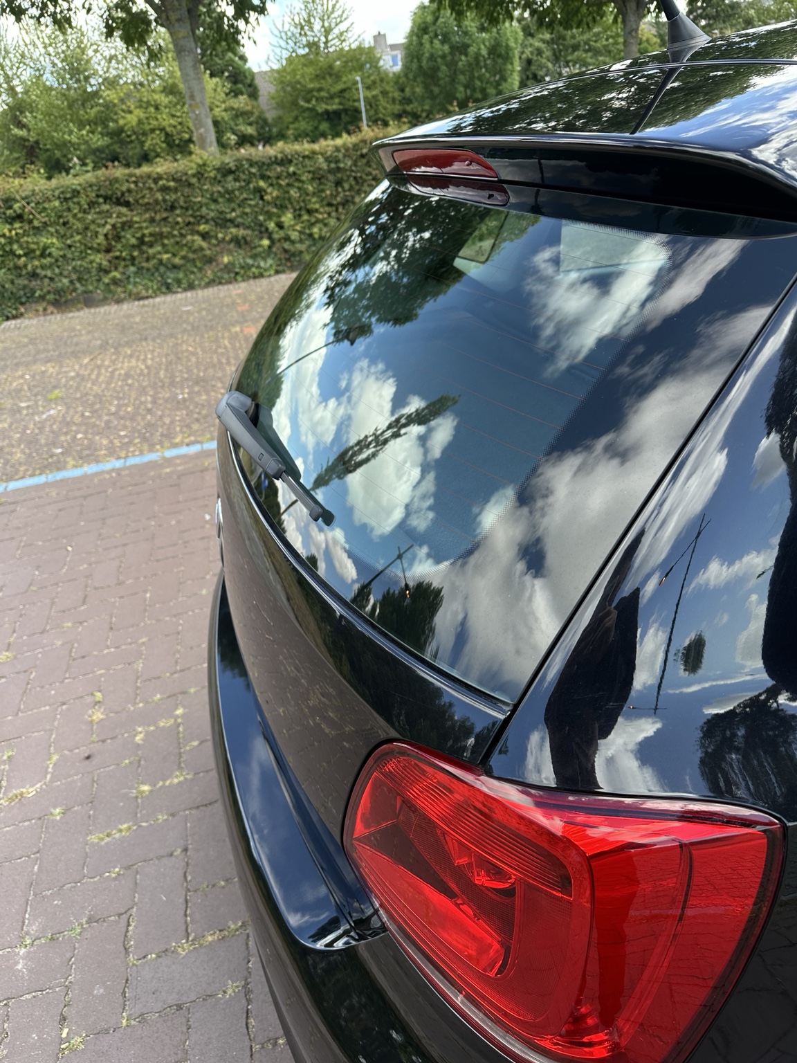 Golf — achterruit en achterzijde na de behandeling